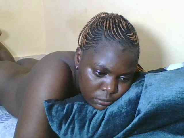 Sweetdarkskin webcam