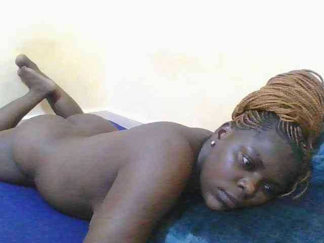 Sweetdarkskin webcam