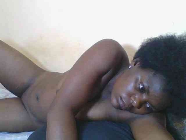 Sweetdarkskin webcam