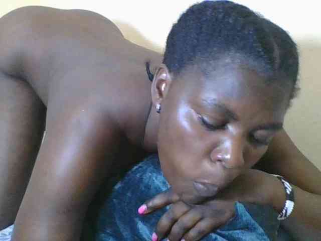 Sweetdarkskin webcam