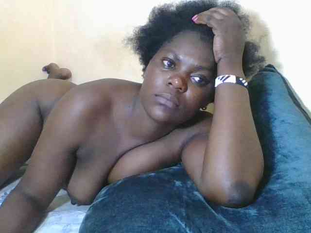 Sweetdarkskin webcam