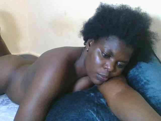 Sweetdarkskin webcam
