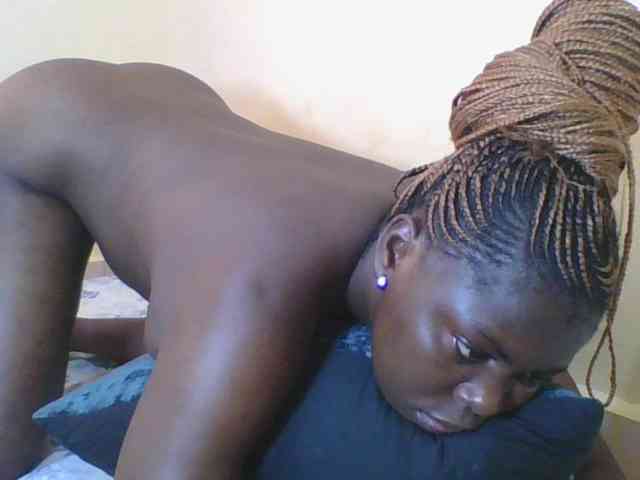 Sweetdarkskin webcam