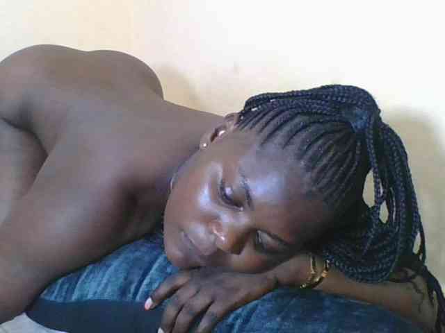 Sweetdarkskin webcam