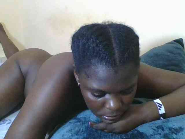Sweetdarkskin webcam