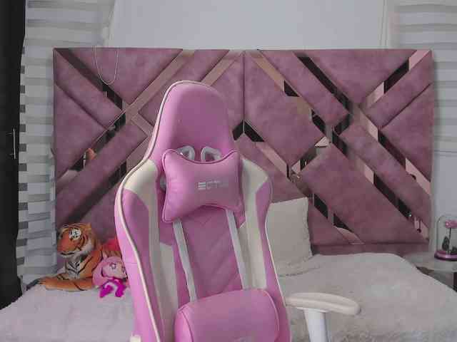 tigerbaby_ webcam