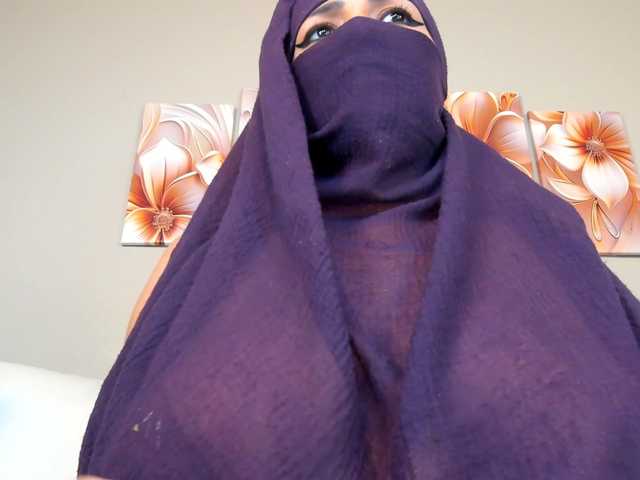 VictoriaMayeer's BongaCams show and profile