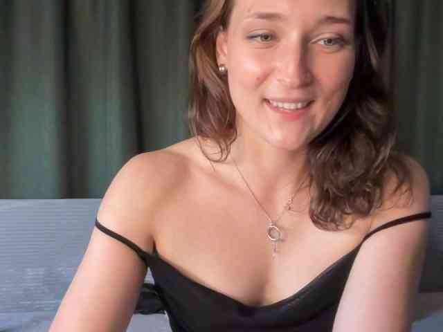PaulineKo webcam