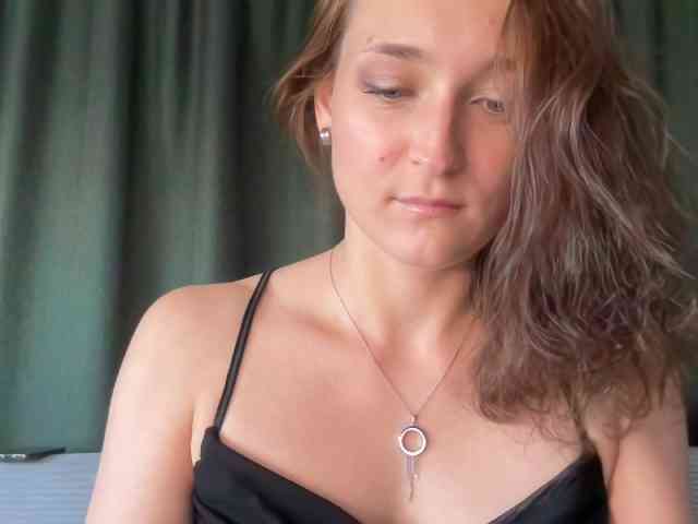 PaulineKo webcam