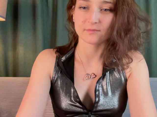 PaulineKo webcam