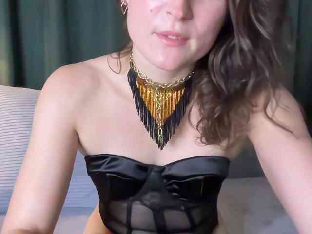 PaulineKo webcam
