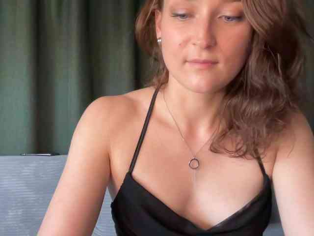 PaulineKo webcam