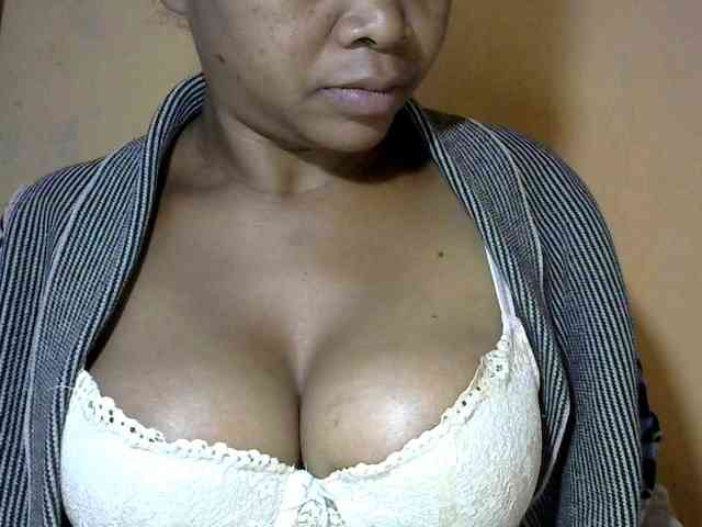 CAROLE71 webcam