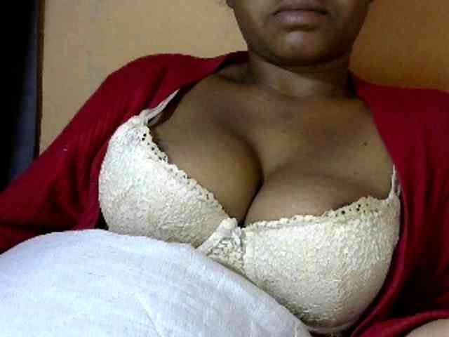 CAROLE71 webcam