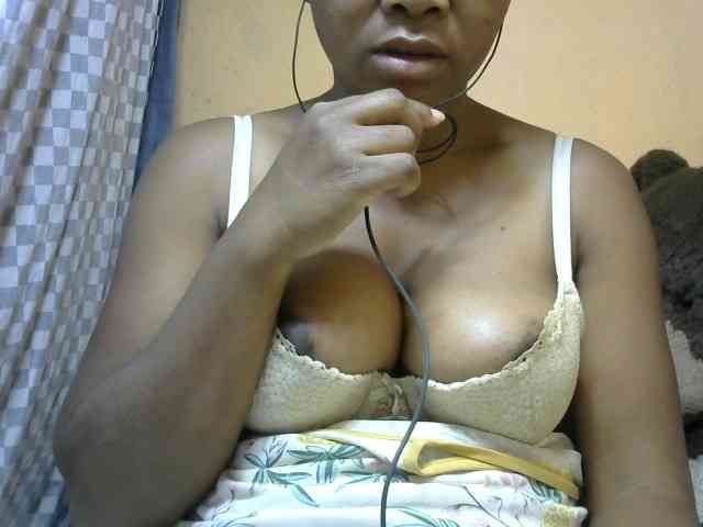 CAROLE71 webcam
