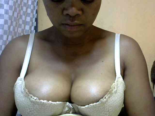 CAROLE71 webcam
