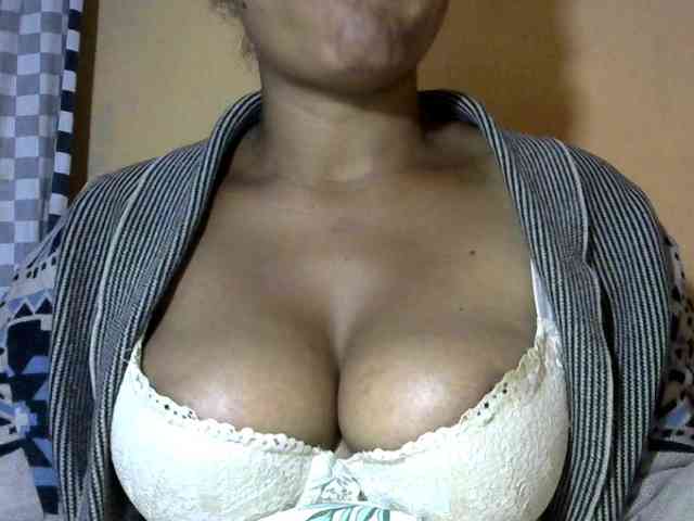 CAROLE71 webcam