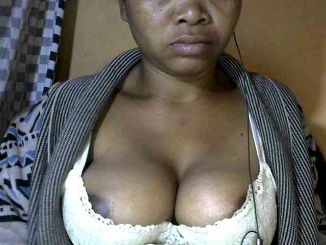 CAROLE71 webcam