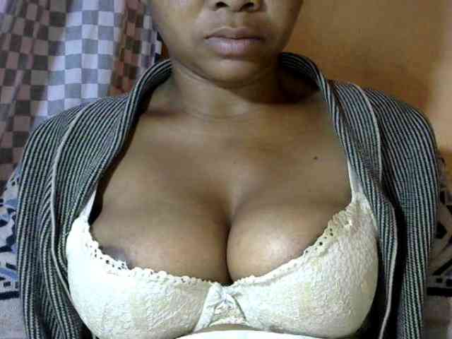 CAROLE71 webcam