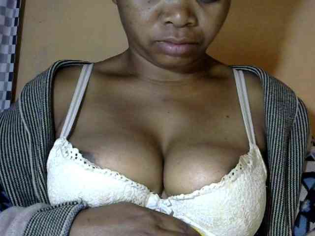 CAROLE71 webcam