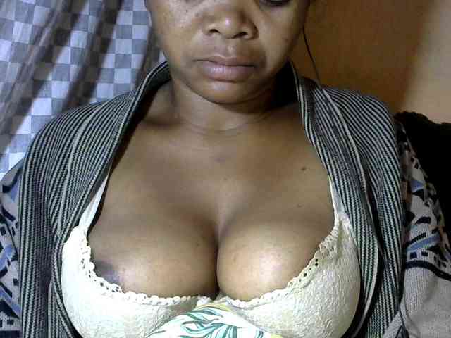 CAROLE71 webcam
