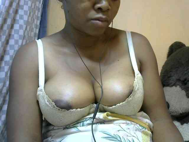 CAROLE71 webcam