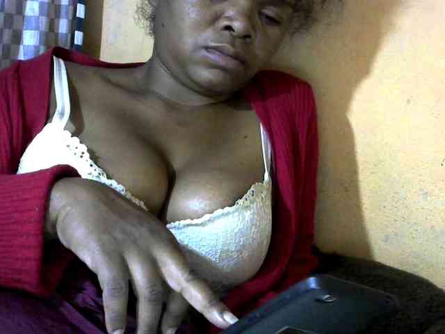 CAROLE71 webcam
