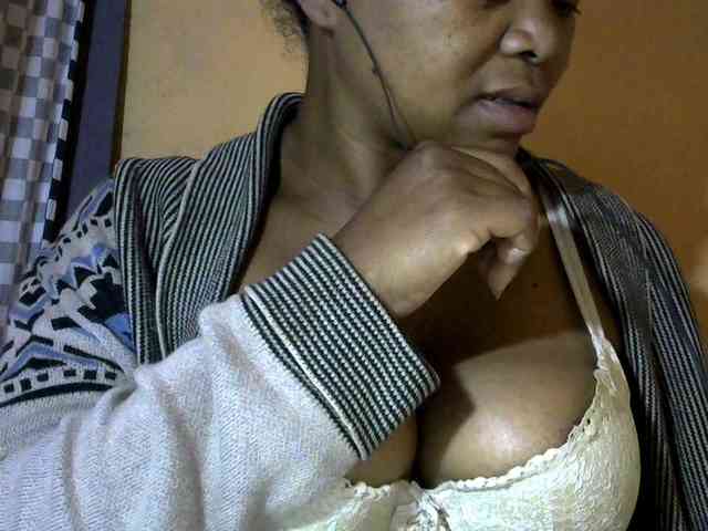 CAROLE71 webcam