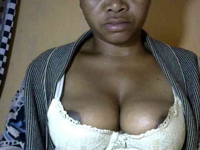 CAROLE71 webcam
