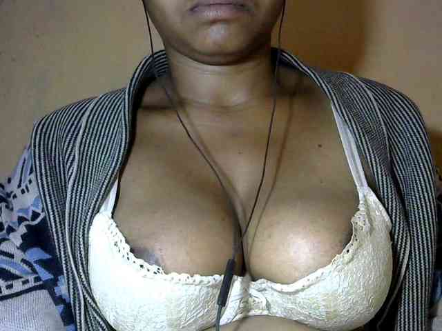 CAROLE71 webcam