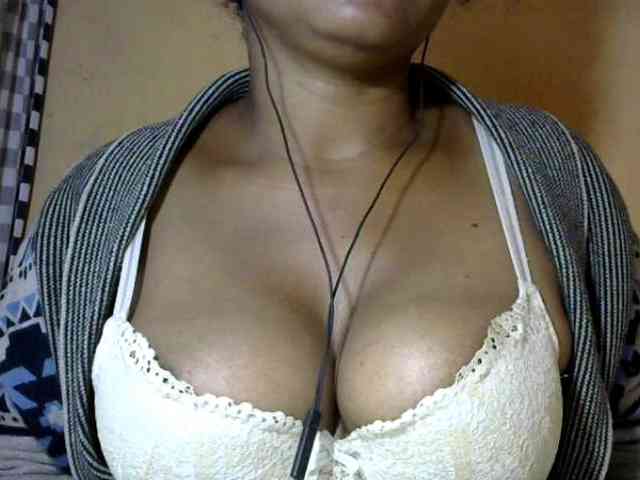 CAROLE71 webcam