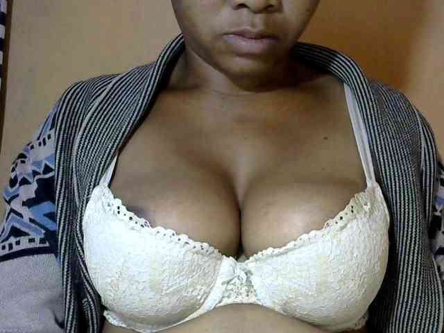 CAROLE71 webcam