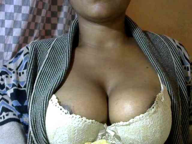CAROLE71 webcam