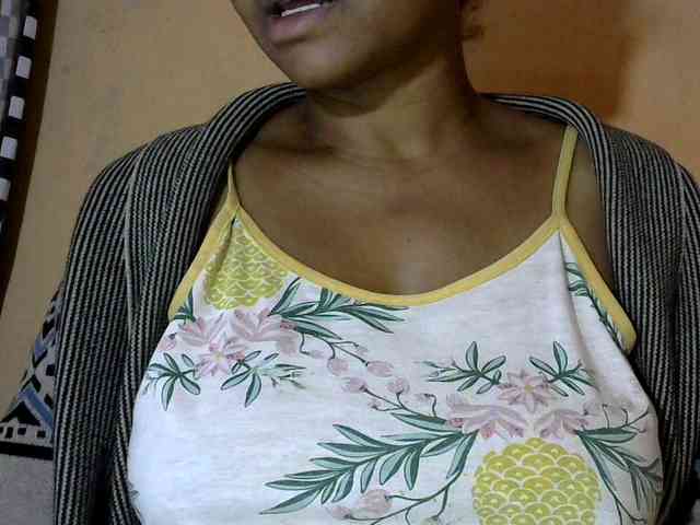 CAROLE71 webcam