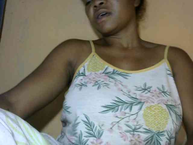 CAROLE71 webcam