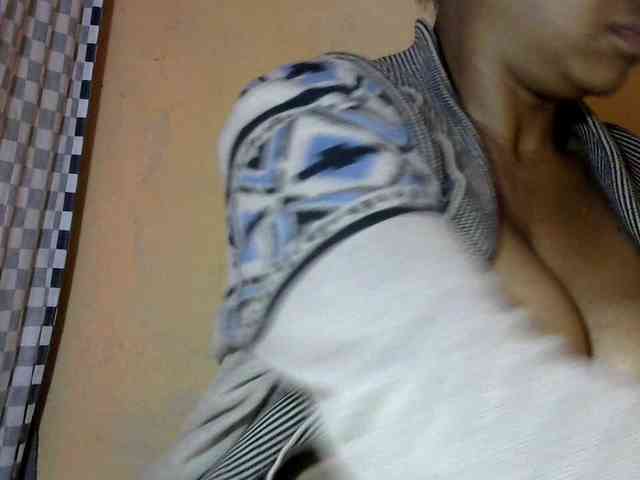 CAROLE71 webcam