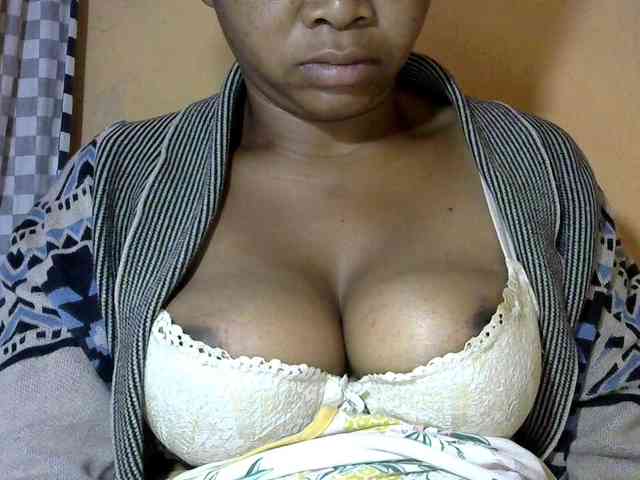 CAROLE71 webcam