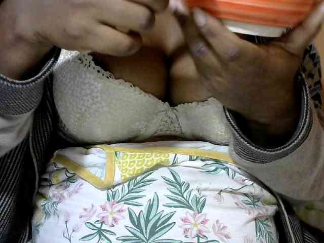 CAROLE71 webcam
