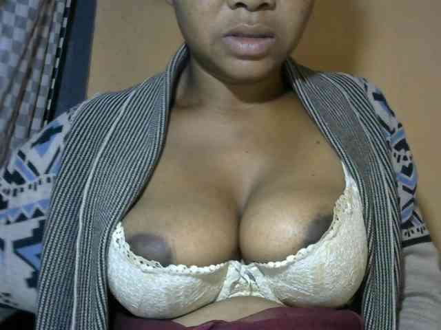 CAROLE71 webcam