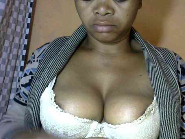 CAROLE71 webcam