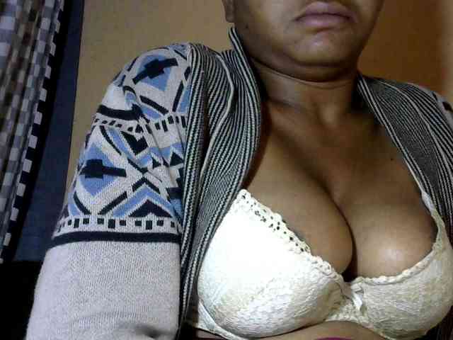 CAROLE71 webcam
