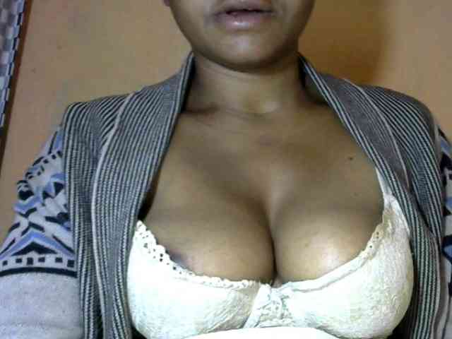 CAROLE71 webcam