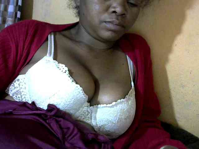 CAROLE71 webcam