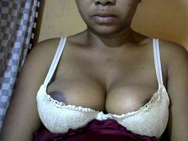CAROLE71 webcam