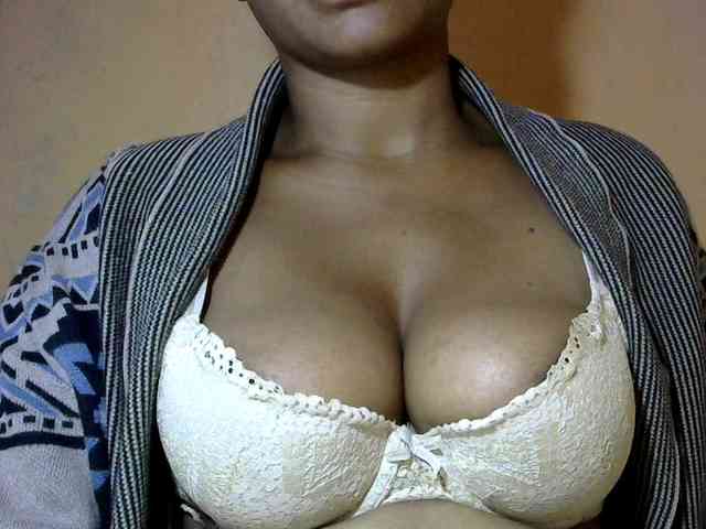 CAROLE71 webcam