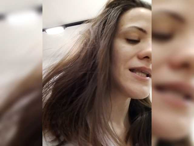 Bogina2's BongaCams show and profile