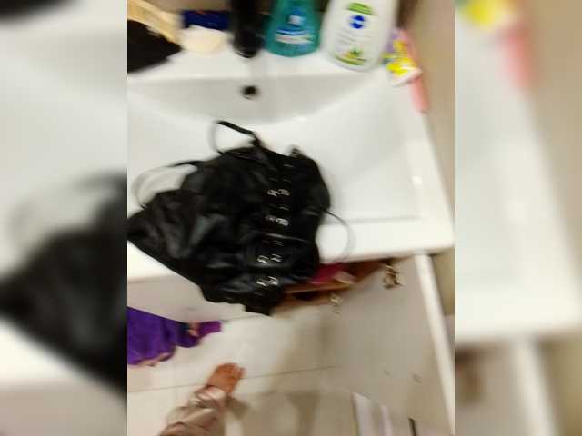 le modèle AngelDolores est en webcam porno dans un show sur le site bongacams, il possède les tags suivants: White/Caucasian,Brunette,Hairy