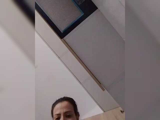 Bogina2's BongaCams show and profile