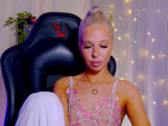 Alex-Coker webcam
