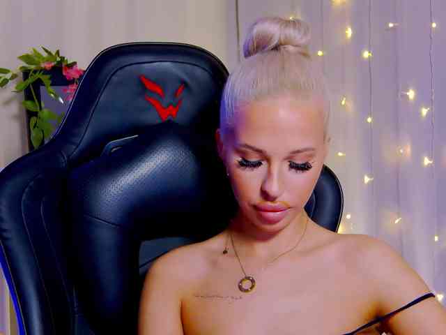 Alex-Coker webcam